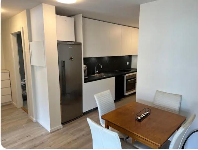 Apartment Close To The Airport Keflavik Bagian luar foto